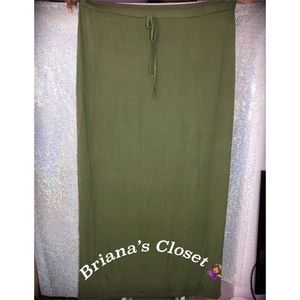 Boohoo: Plus Basic Tie Front Maxi Skirt 💚